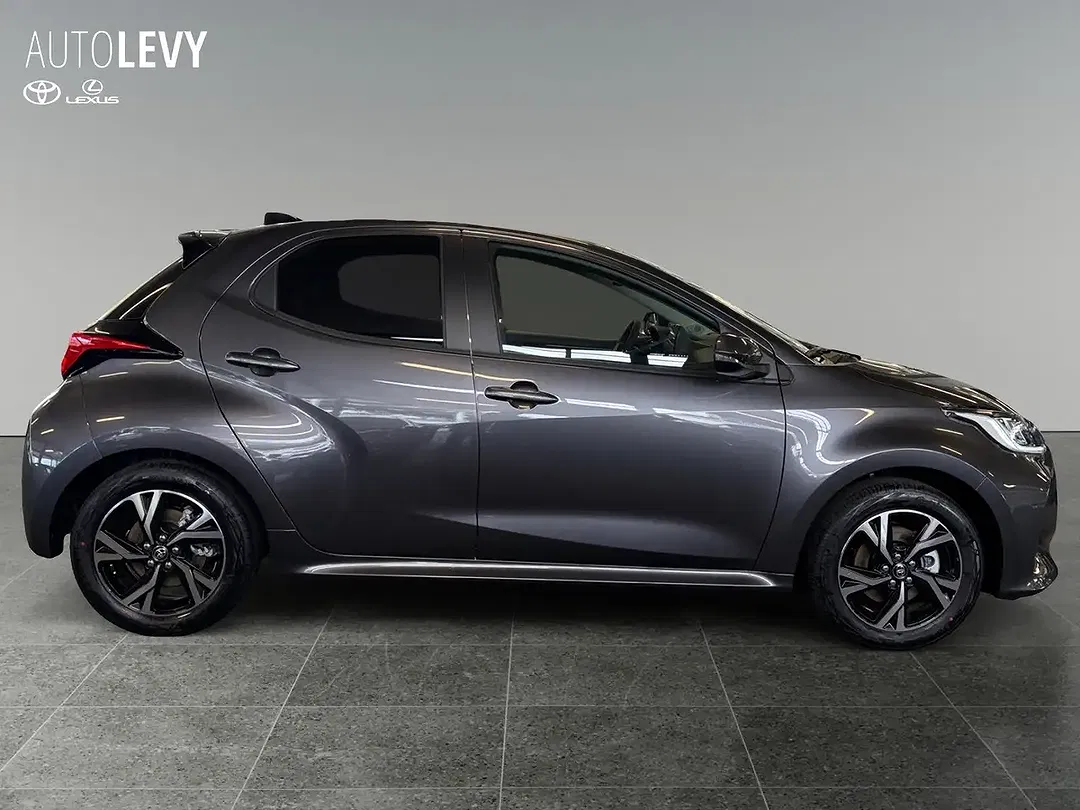 Toyota Yaris - Thumbnail 5