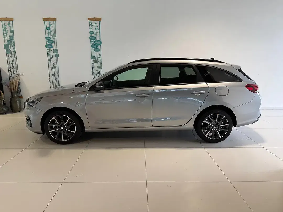 Hyundai i30 - Thumbnail 2