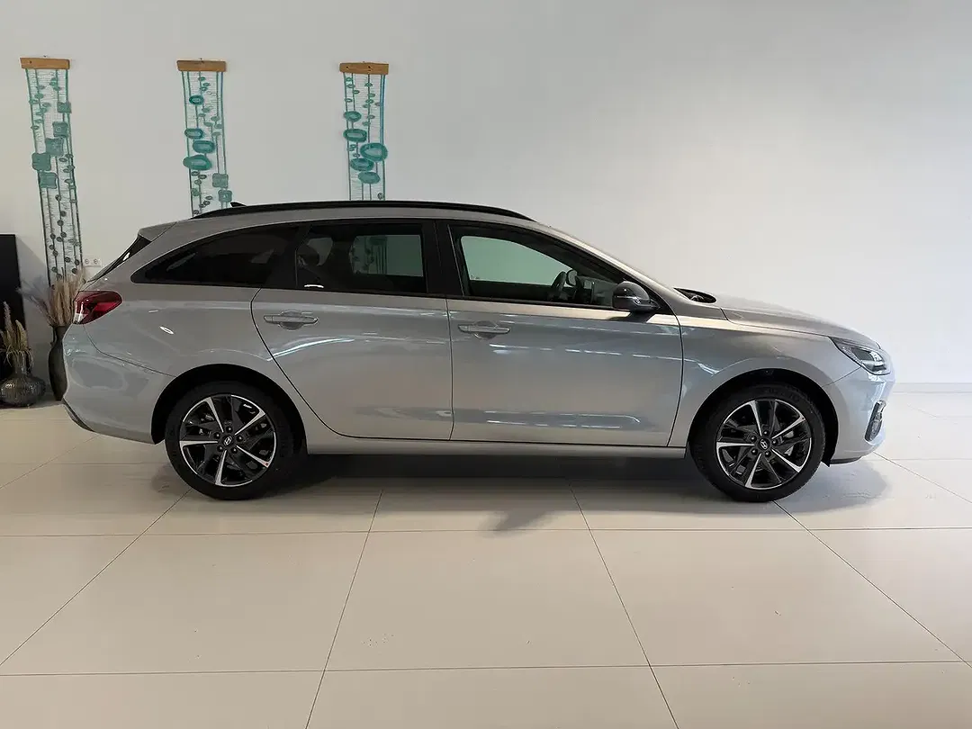 Hyundai i30 - Thumbnail 3