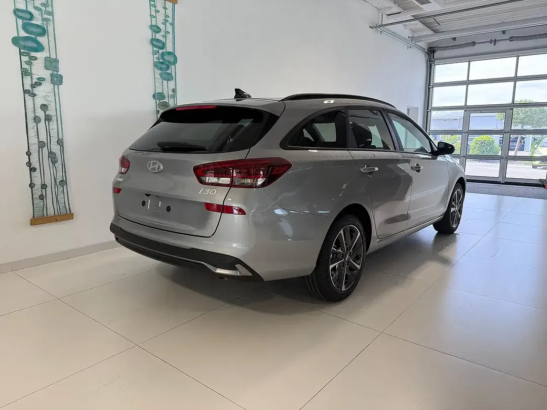 Hyundai i30 - Thumbnail 4
