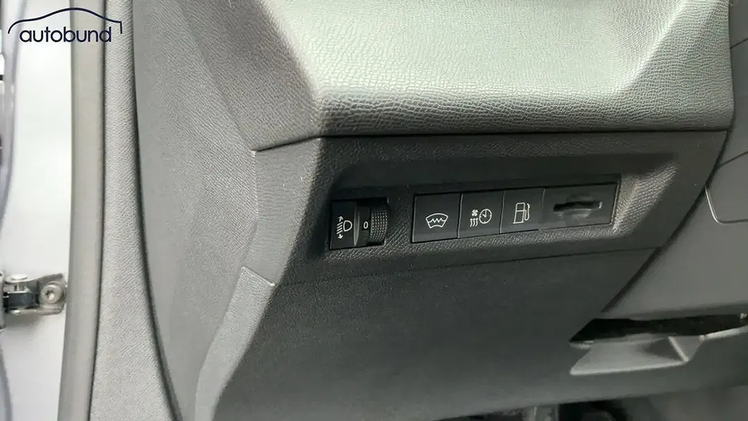 Peugeot 408 - Thumbnail 19