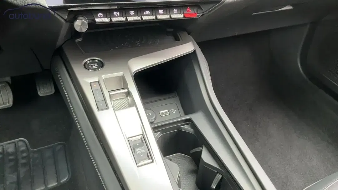 Peugeot 408 - Thumbnail 7