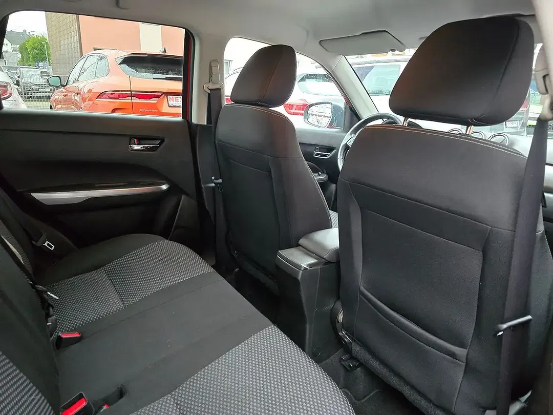 Suzuki Vitara - Thumbnail 12