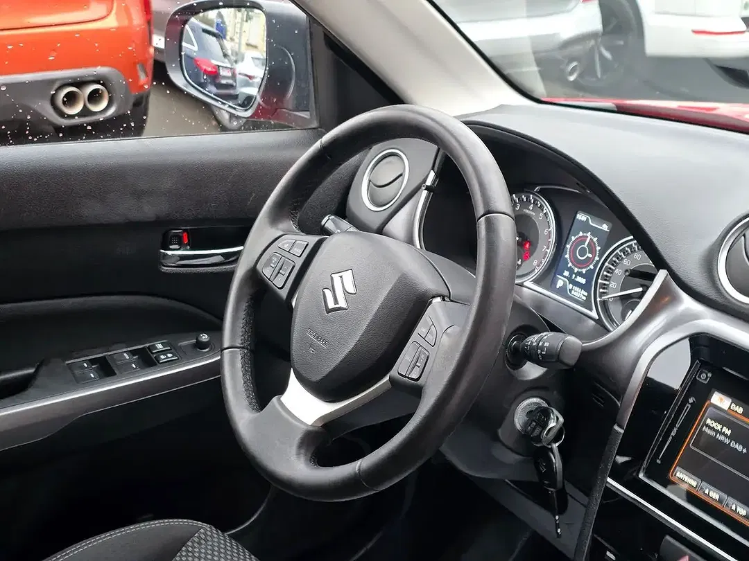 Suzuki Vitara - Thumbnail 15