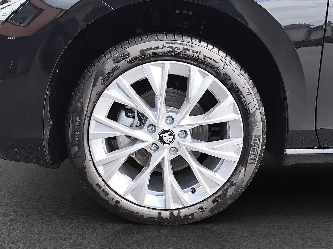 Skoda Superb - Thumbnail 12