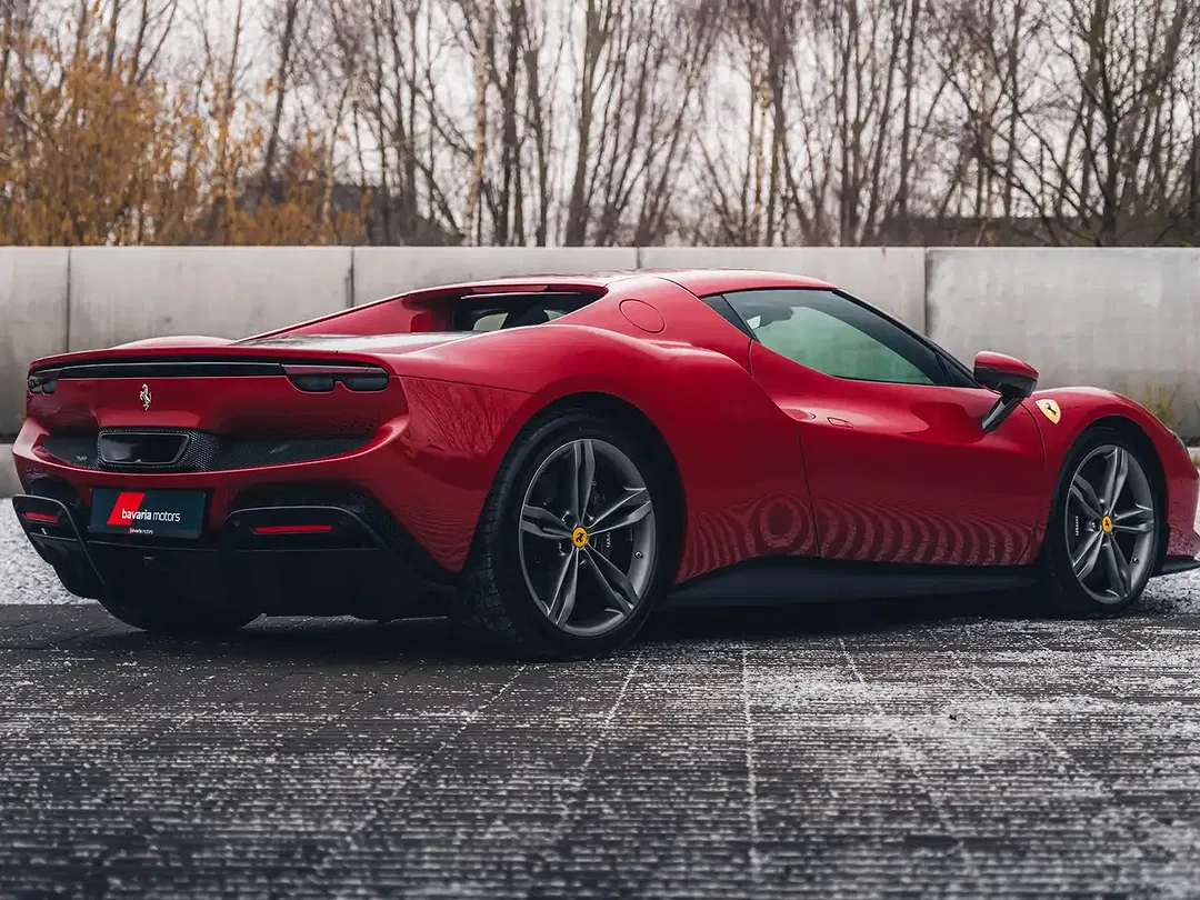 Ferrari 296 GTB - Thumbnail 7