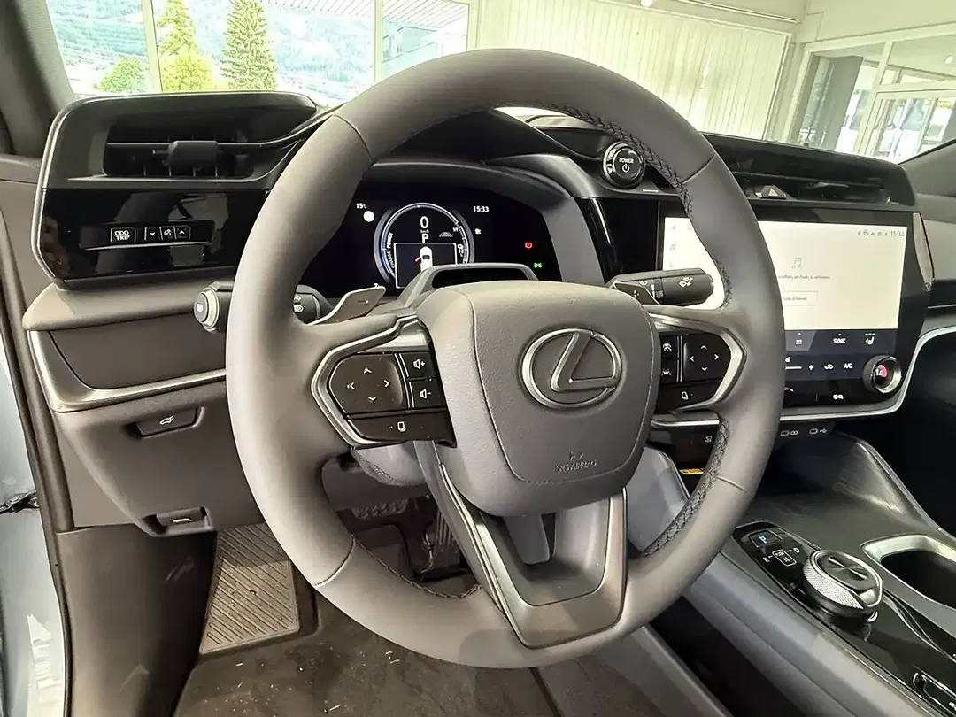 Lexus RZ - Thumbnail 14