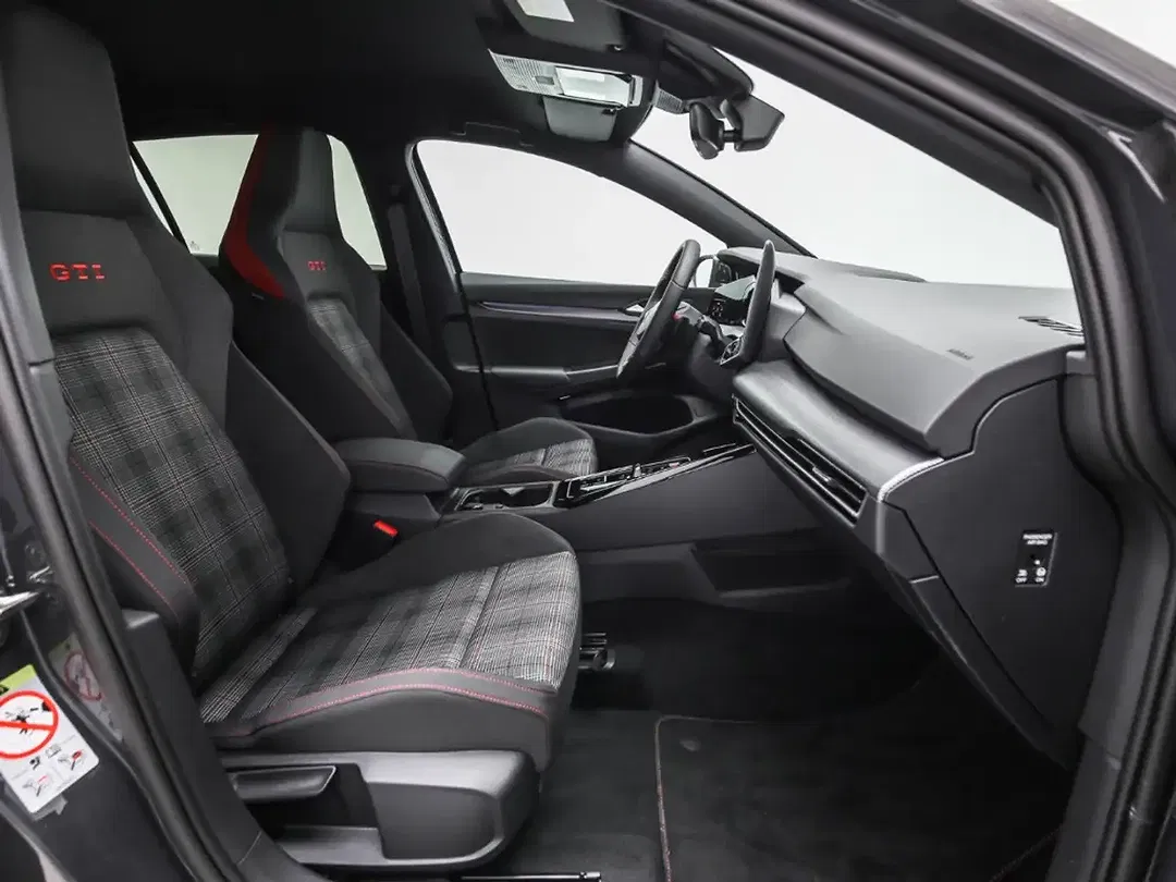Volkswagen Golf GTI - Thumbnail 13