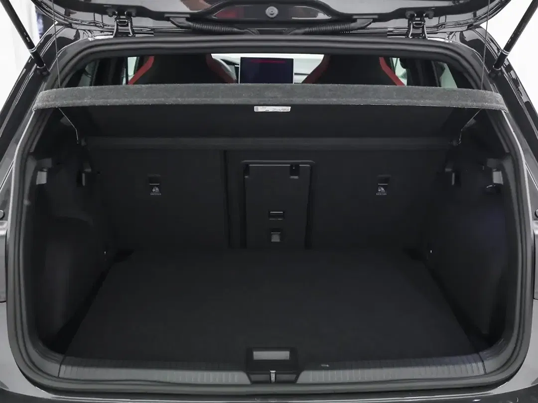 Volkswagen Golf GTI - Thumbnail 15