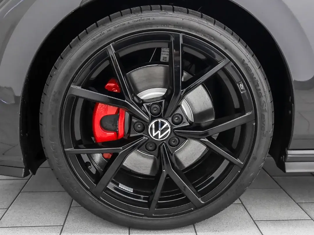 Volkswagen Golf GTI - Thumbnail 3