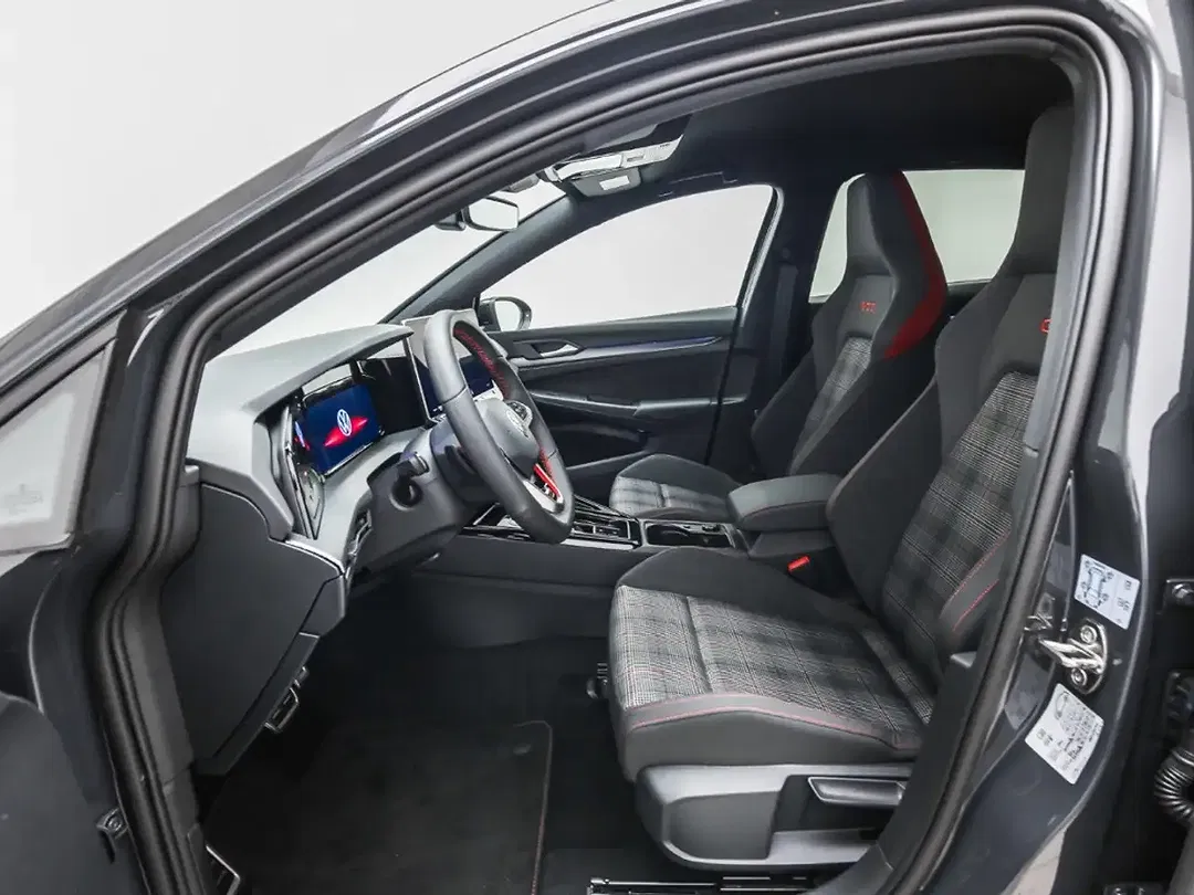 Volkswagen Golf GTI - Thumbnail 6