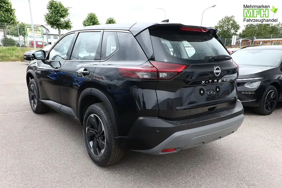 Nissan X-Trail - Thumbnail 3