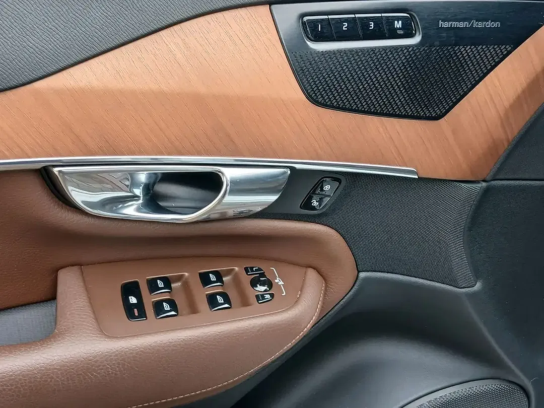 Volvo XC90 - Thumbnail 10