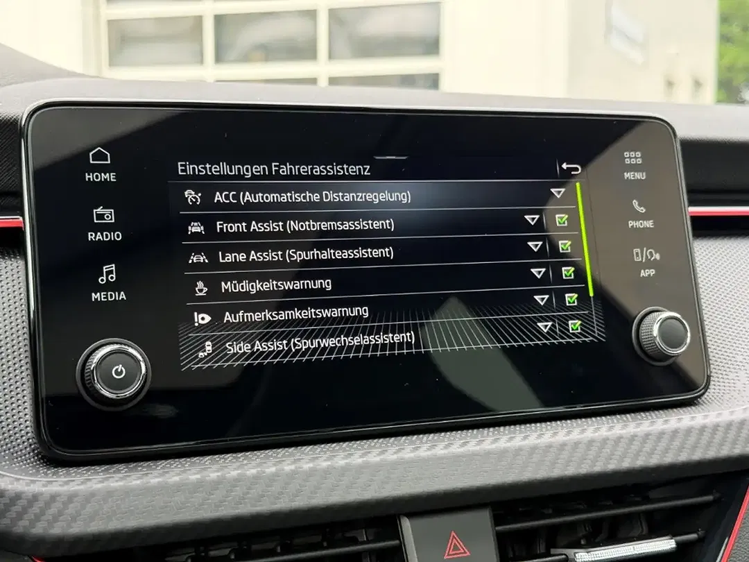 Skoda Scala - Thumbnail 13