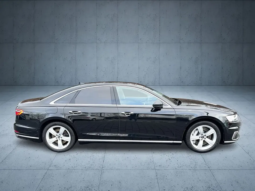 Audi A8 - Thumbnail 6
