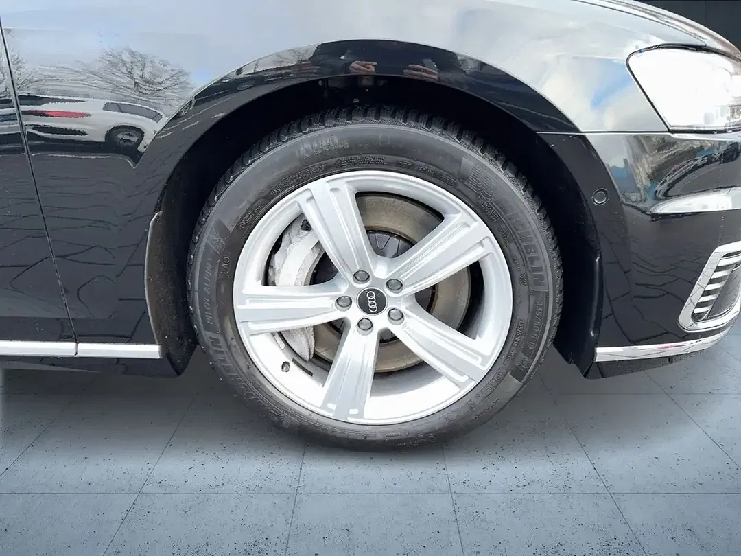 Audi A8 - Thumbnail 7