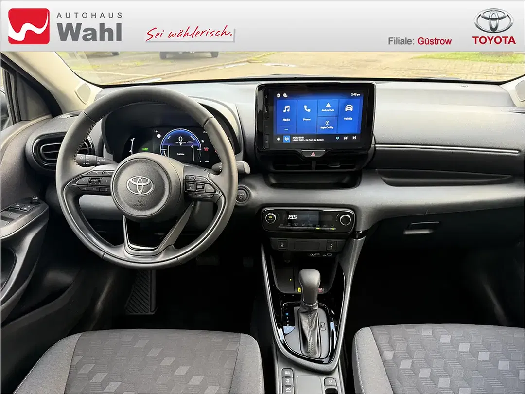 Toyota Yaris - Thumbnail 4