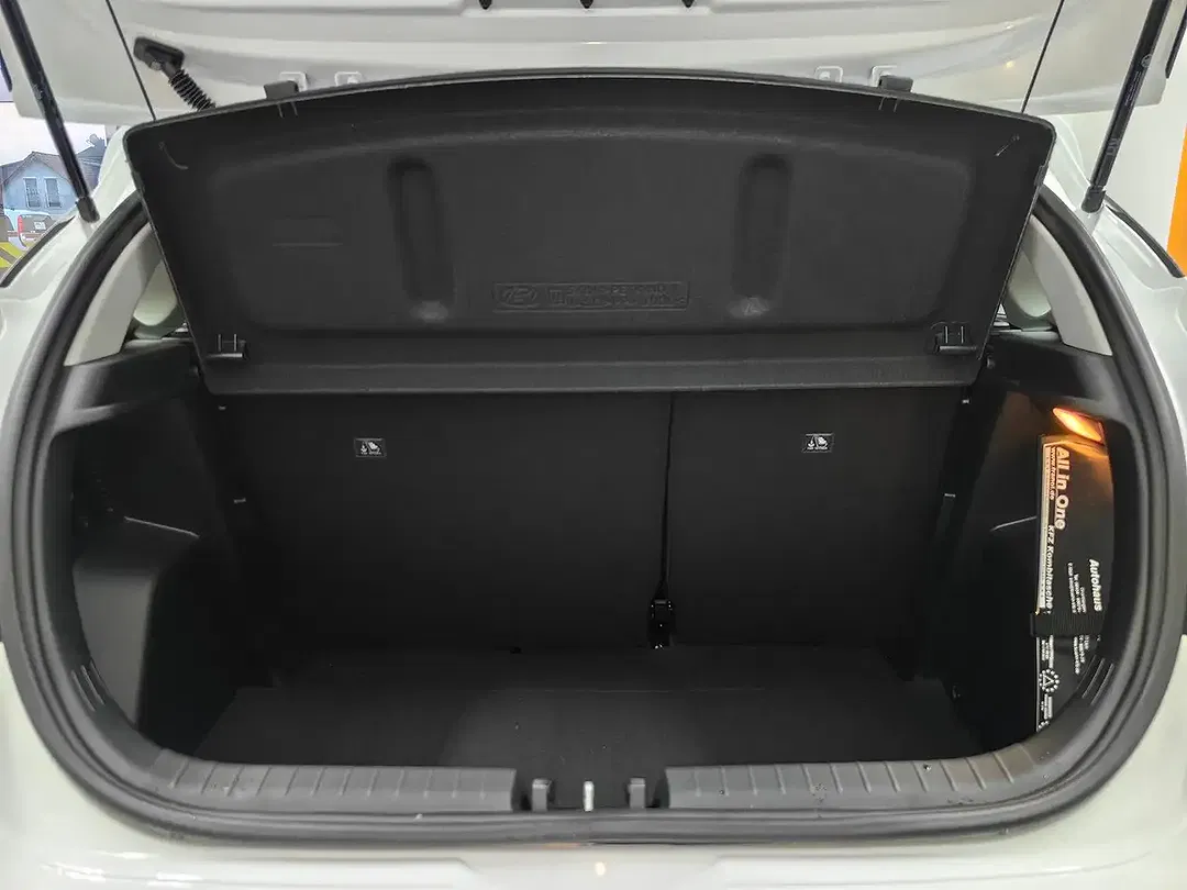 Hyundai i20 - Thumbnail 15