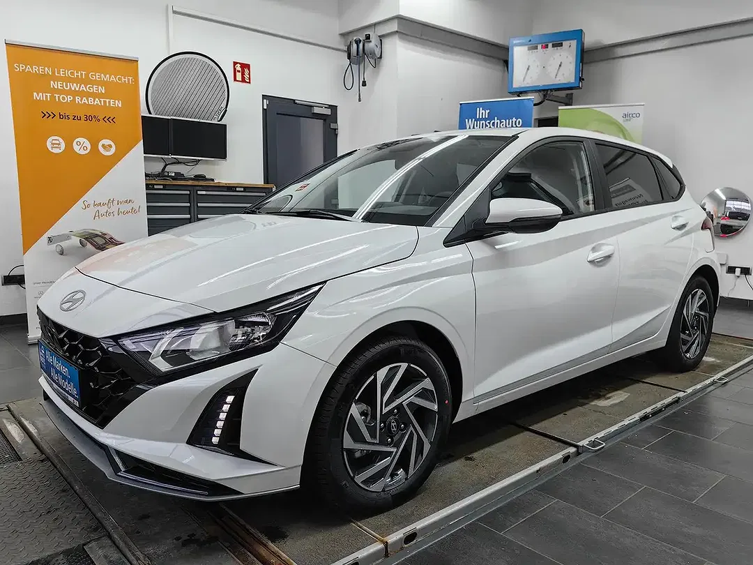 Hyundai i20 - Thumbnail 2