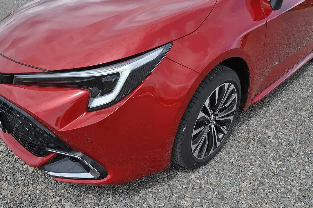 Toyota Corolla - Thumbnail 6