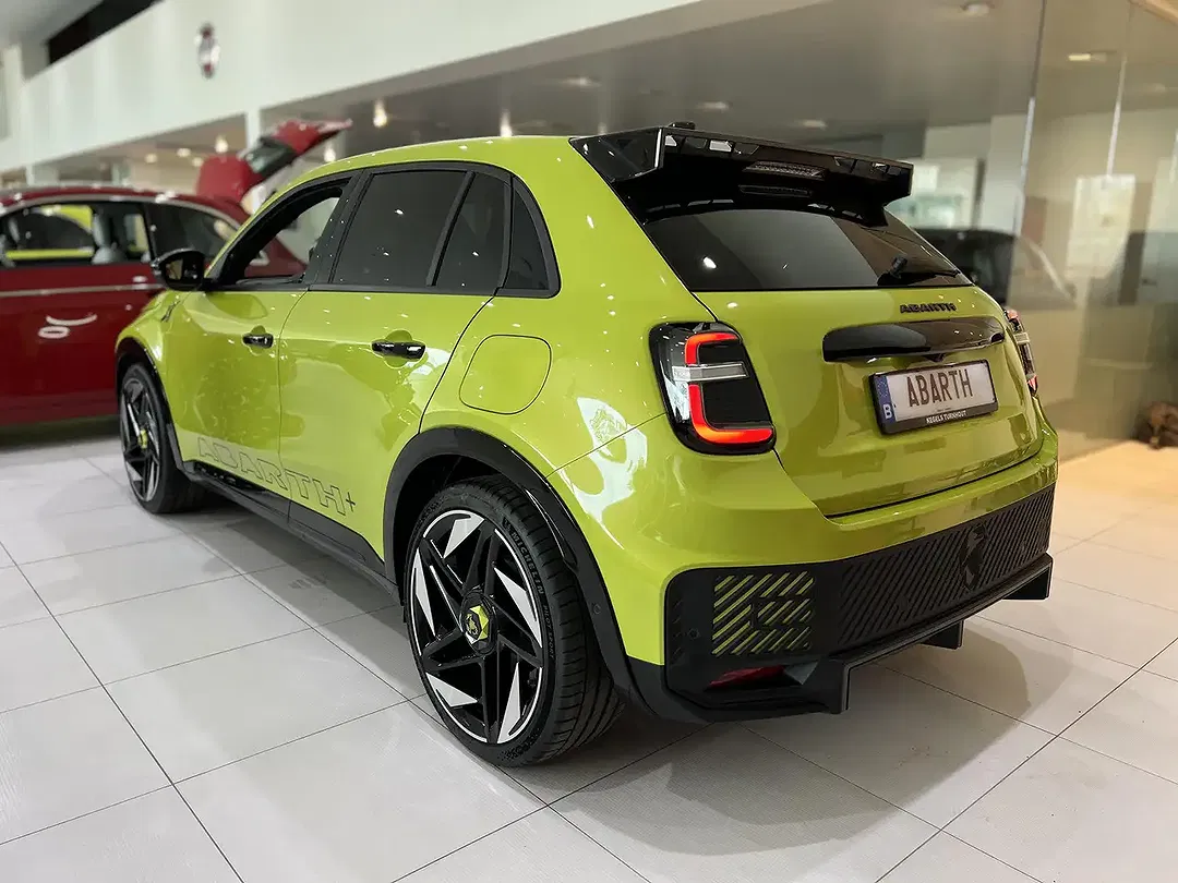 Abarth 600e - Thumbnail 7