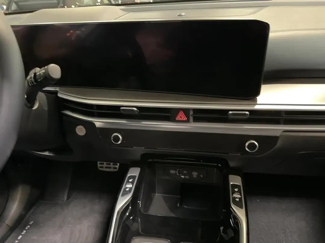 Kia Sorento - Thumbnail 8