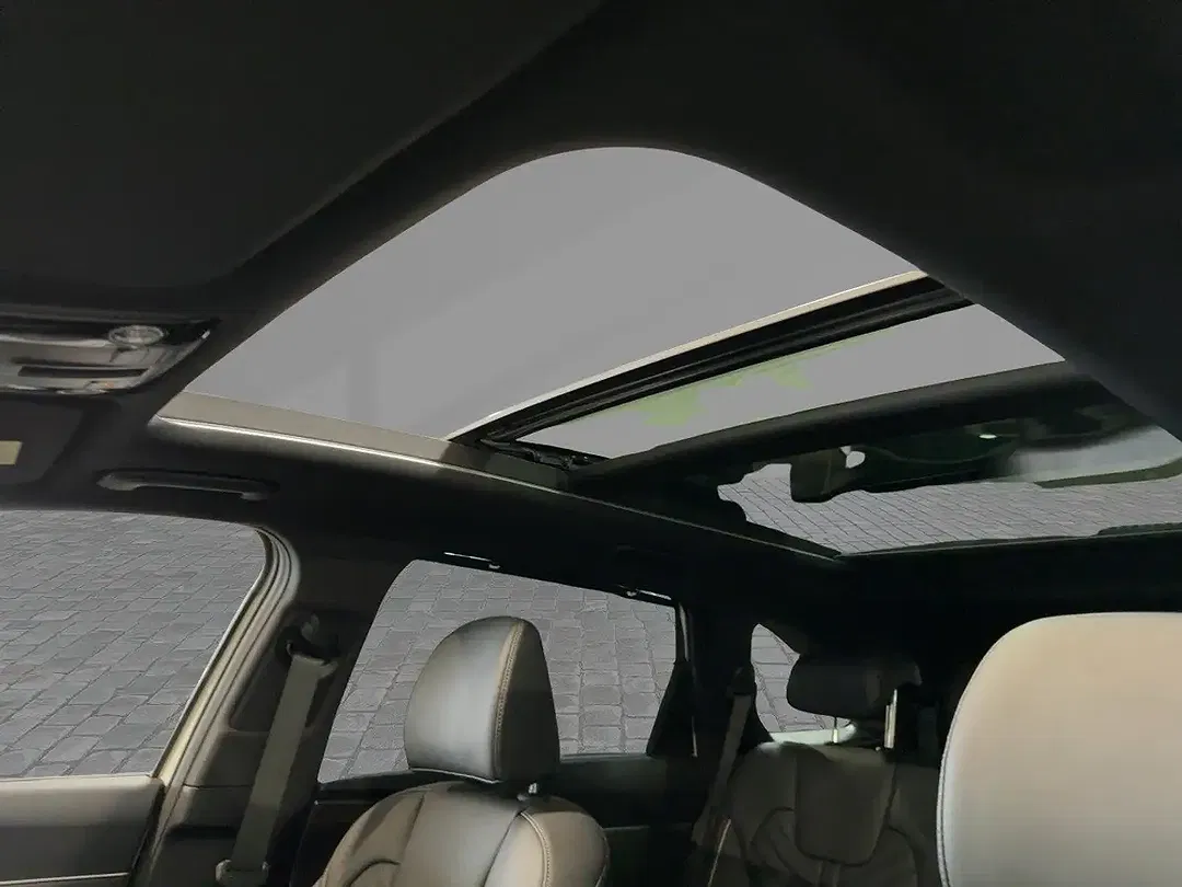 Kia Sorento - Thumbnail 10