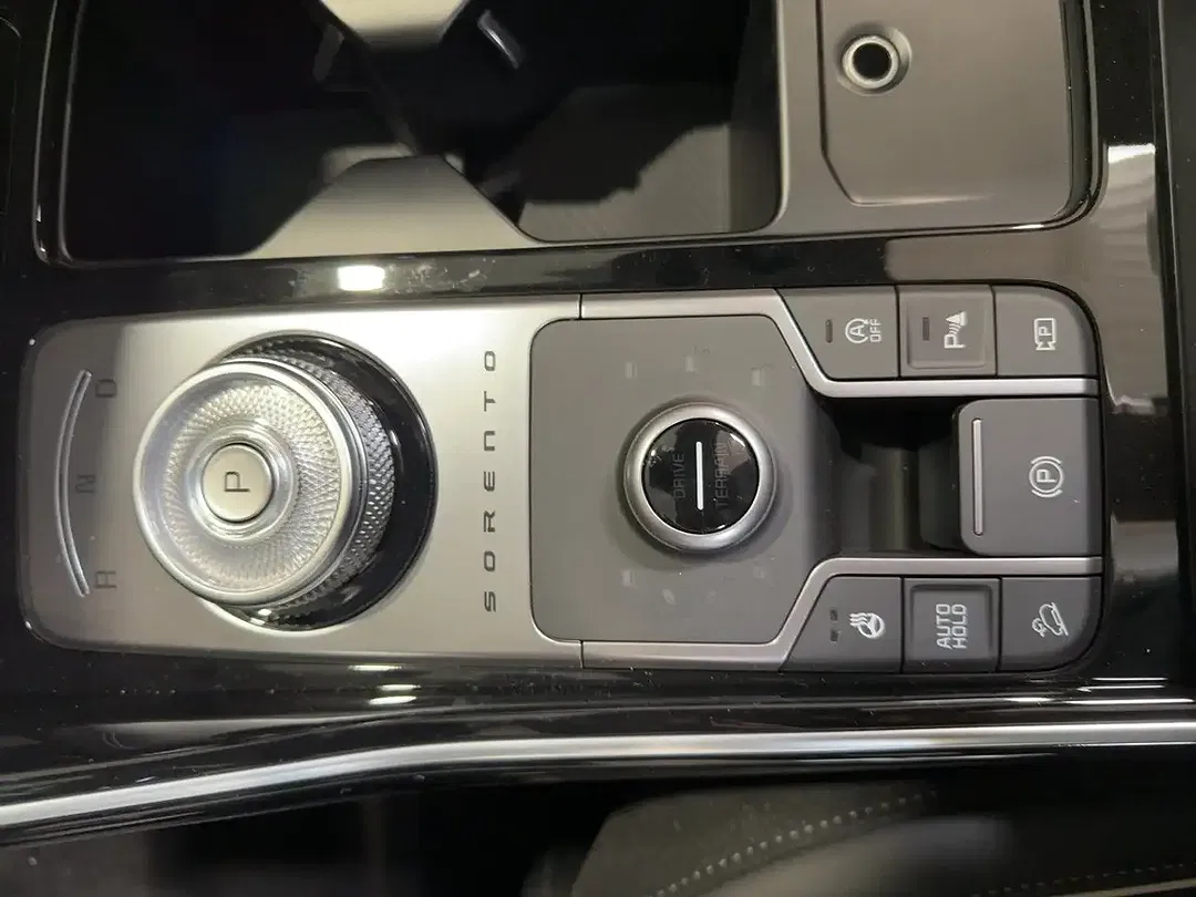 Kia Sorento - Thumbnail 11