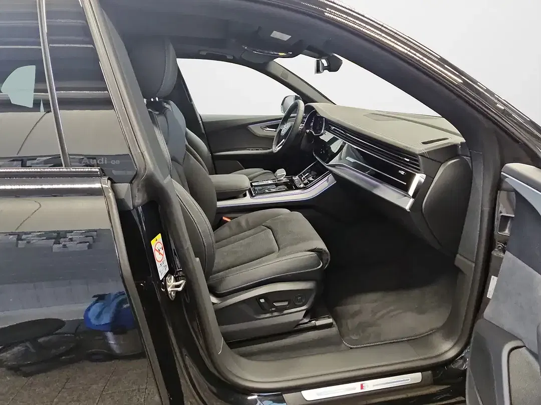 Audi Q8 - Thumbnail 12