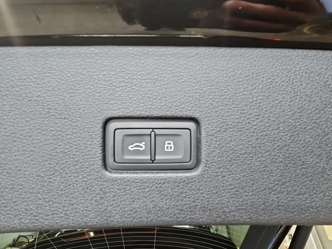 Audi Q8 - Thumbnail 13