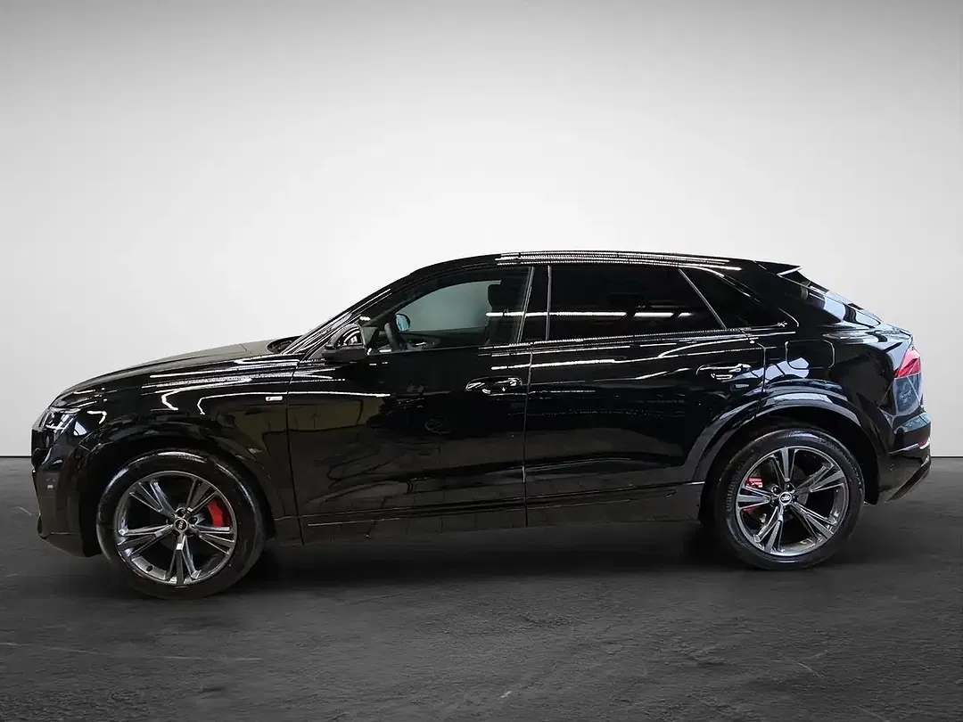 Audi Q8 - Thumbnail 2
