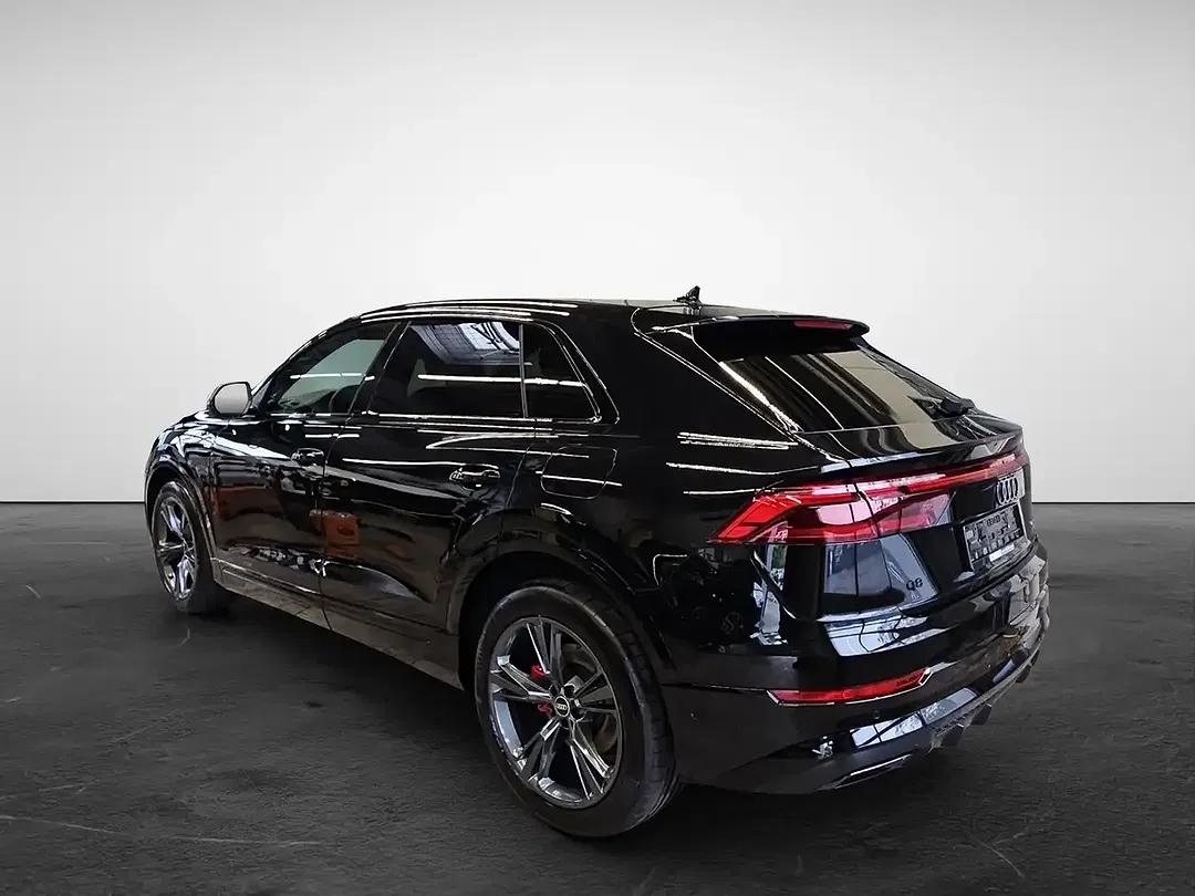 Audi Q8 - Thumbnail 3