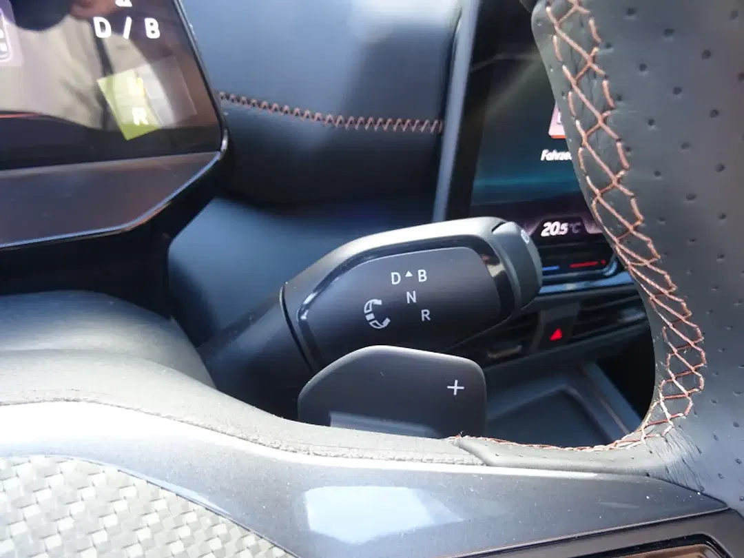 CUPRA Born - Thumbnail 11