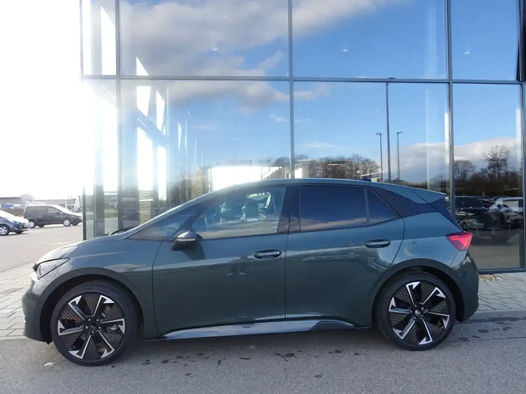 CUPRA Born - Thumbnail 3