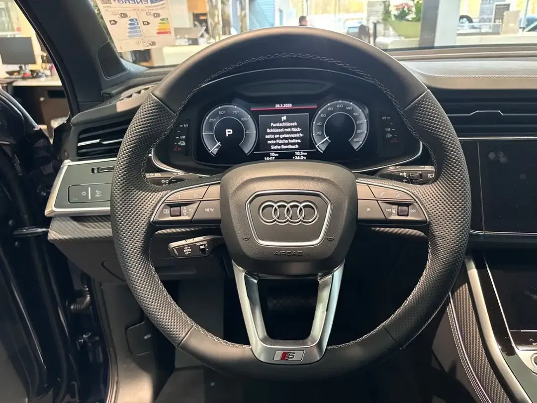 Audi Q7 - Thumbnail 10