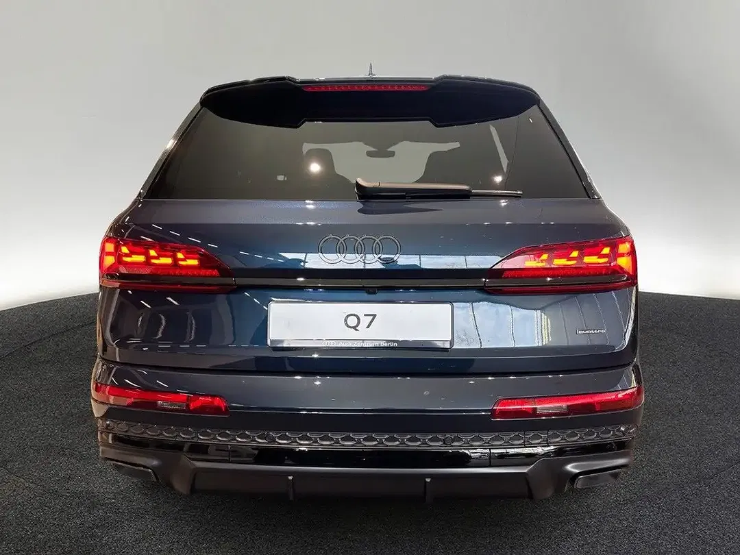Audi Q7 - Thumbnail 4