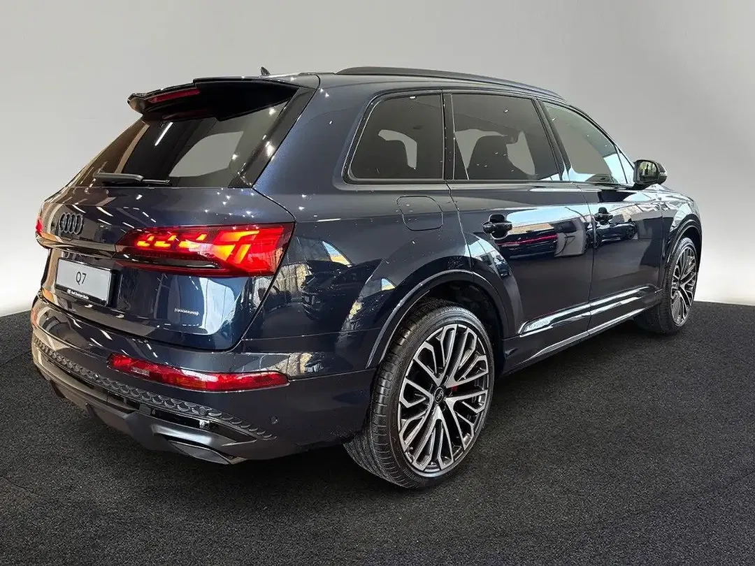 Audi Q7 - Thumbnail 5