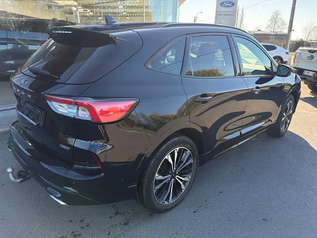 Ford Kuga - Thumbnail 2
