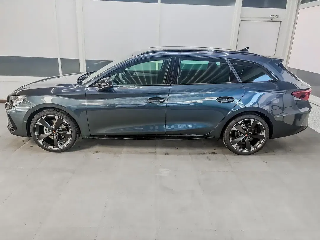 CUPRA Leon - Thumbnail 3