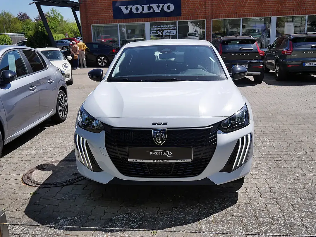 Peugeot 208 - Thumbnail 2