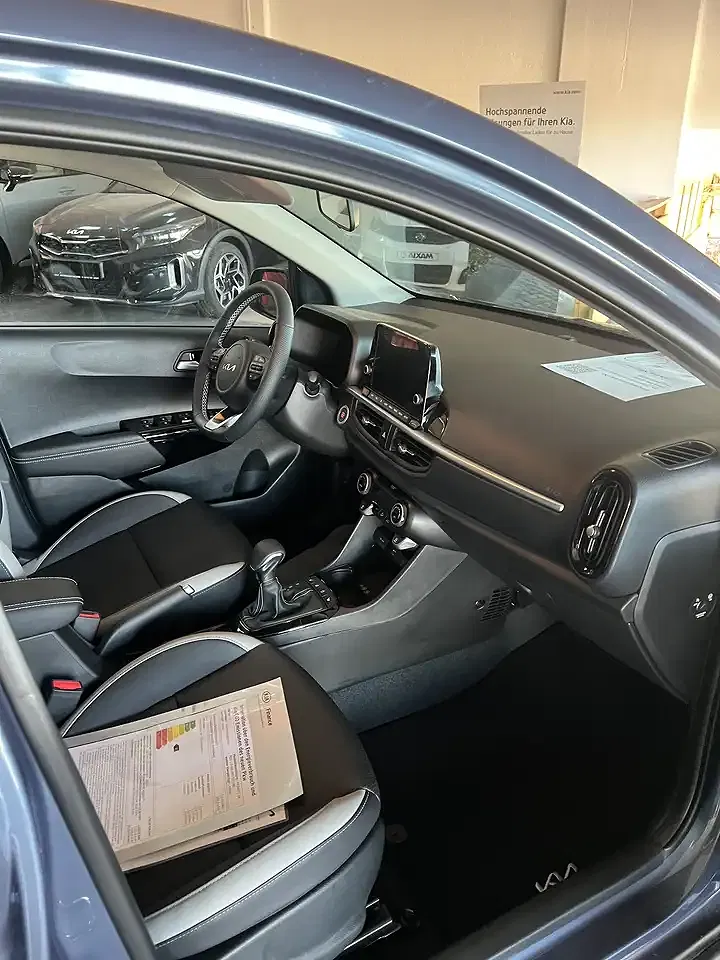 Kia Picanto - Thumbnail 10