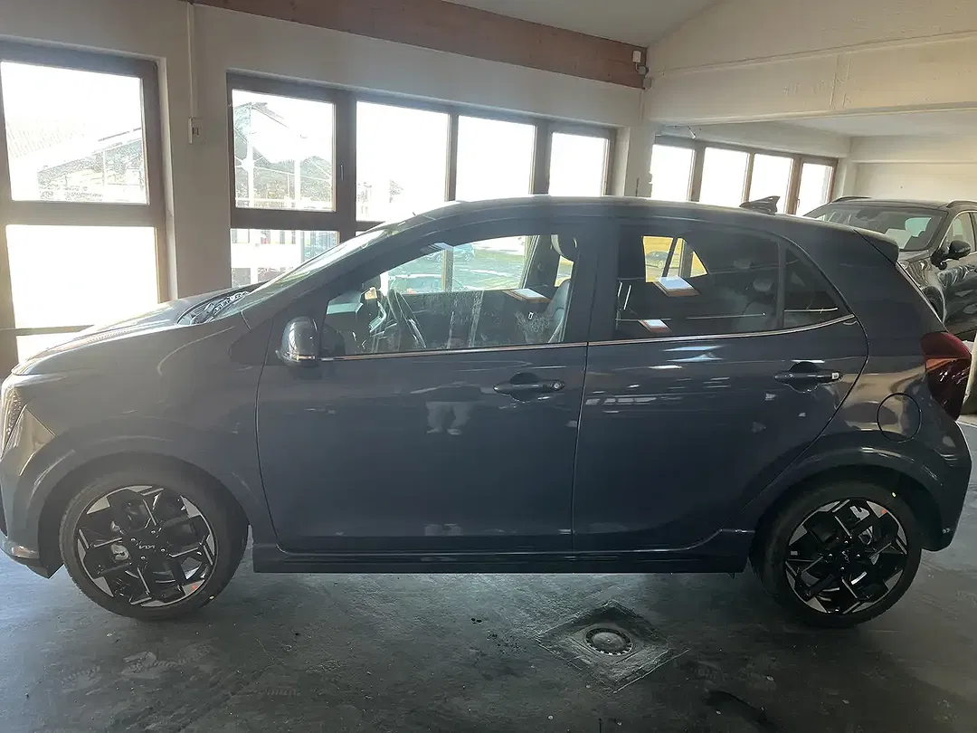 Kia Picanto - Thumbnail 2