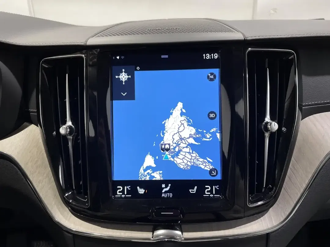 Volvo XC60 - Thumbnail 13