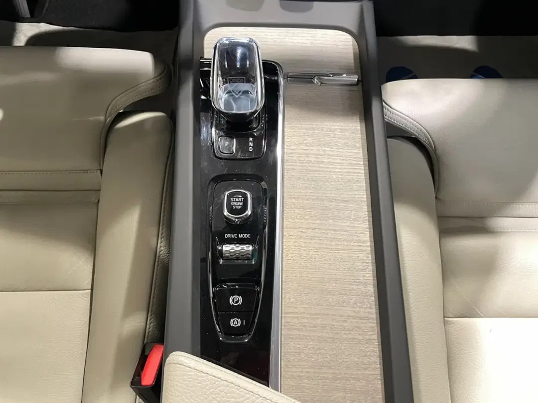 Volvo XC60 - Thumbnail 15