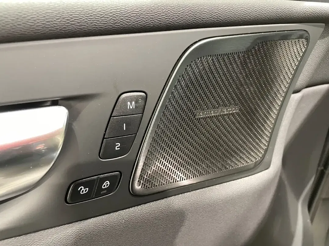 Volvo XC60 - Thumbnail 18