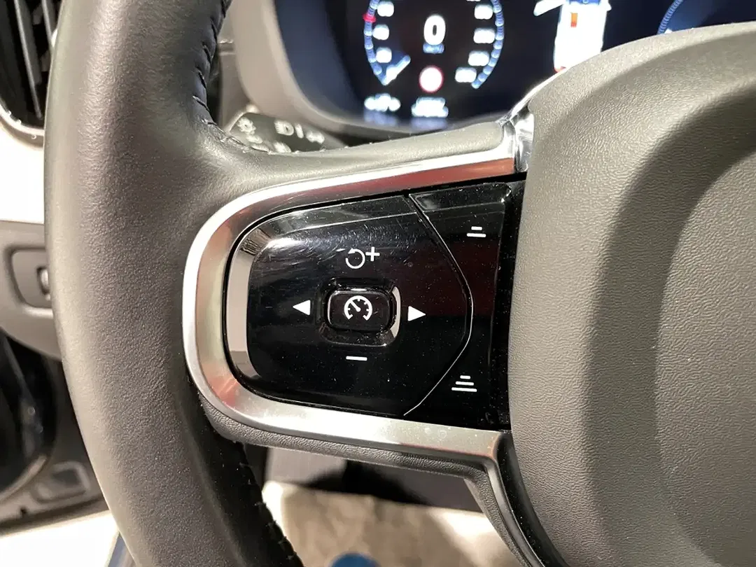 Volvo XC60 - Thumbnail 19