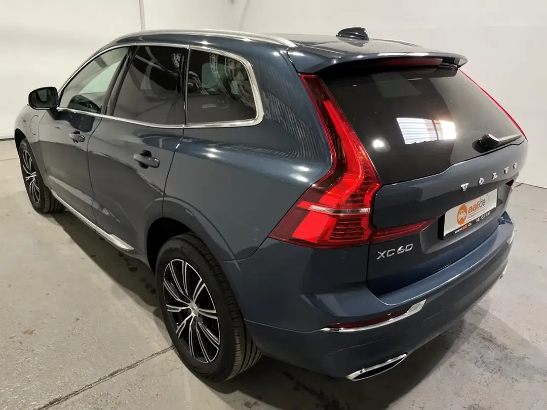 Volvo XC60 - Thumbnail 2