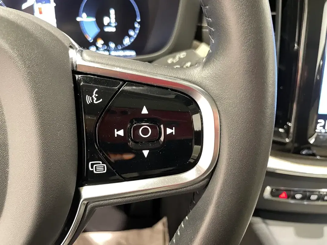 Volvo XC60 - Thumbnail 20