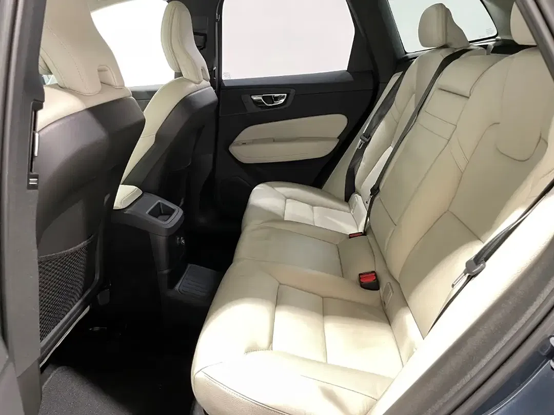 Volvo XC60 - Thumbnail 7