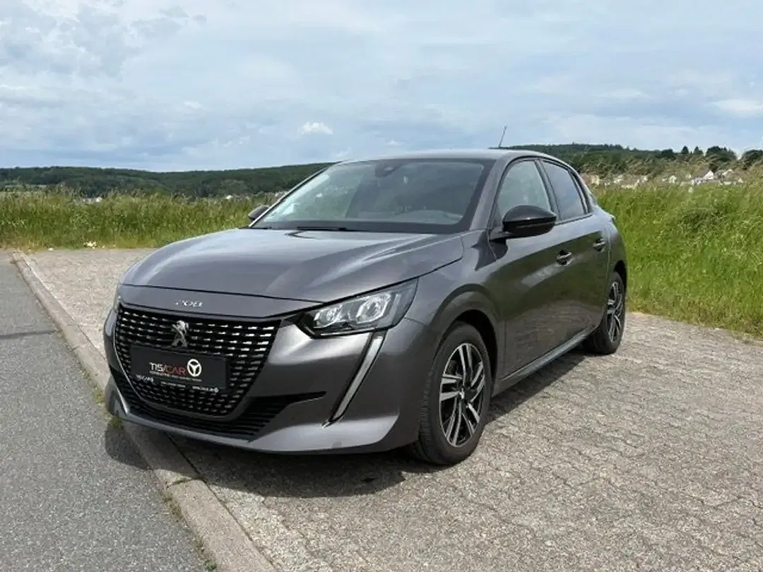 Peugeot 208 - Thumbnail 1